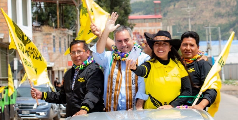 Fotos: el precandidato presidencial Rafael Belaúnde es víctima de ataque armado en Perú. Fotos: el precandidato presidencial Rafael Belaúnde es víctima de ataque armado en Perú.