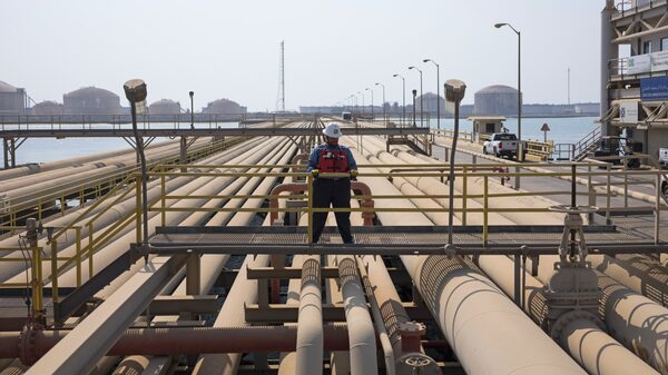 Shock de la OPEP+ reaviva a alcistas del petróleo pese a alertas sobre la demanda Shock de la OPEP+ reaviva a alcistas del petróleo pese a alertas sobre la demanda
