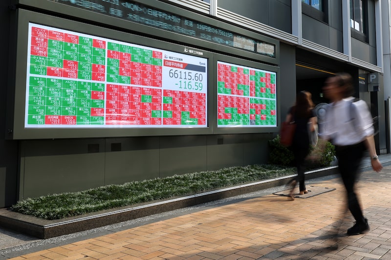 Japan Stocks As Yen Shows Little Sign of Reversing Weakness Japan Stocks As Yen Shows Little Sign of Reversing Weakness