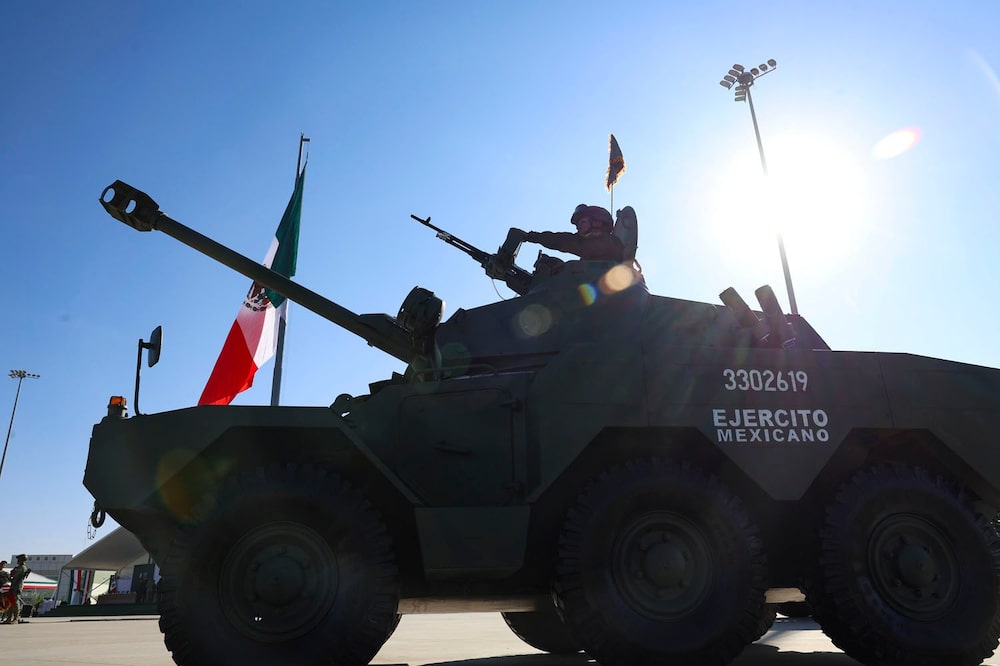 Vehículo militar del Ejército Mexicano durante un evento del Gobierno.
(Foto: Presidencia/Gabinete de Seguridad). Vehículo militar del Ejército Mexicano durante un evento del Gobierno.
(Foto: Presidencia/Gabinete de Seguridad).