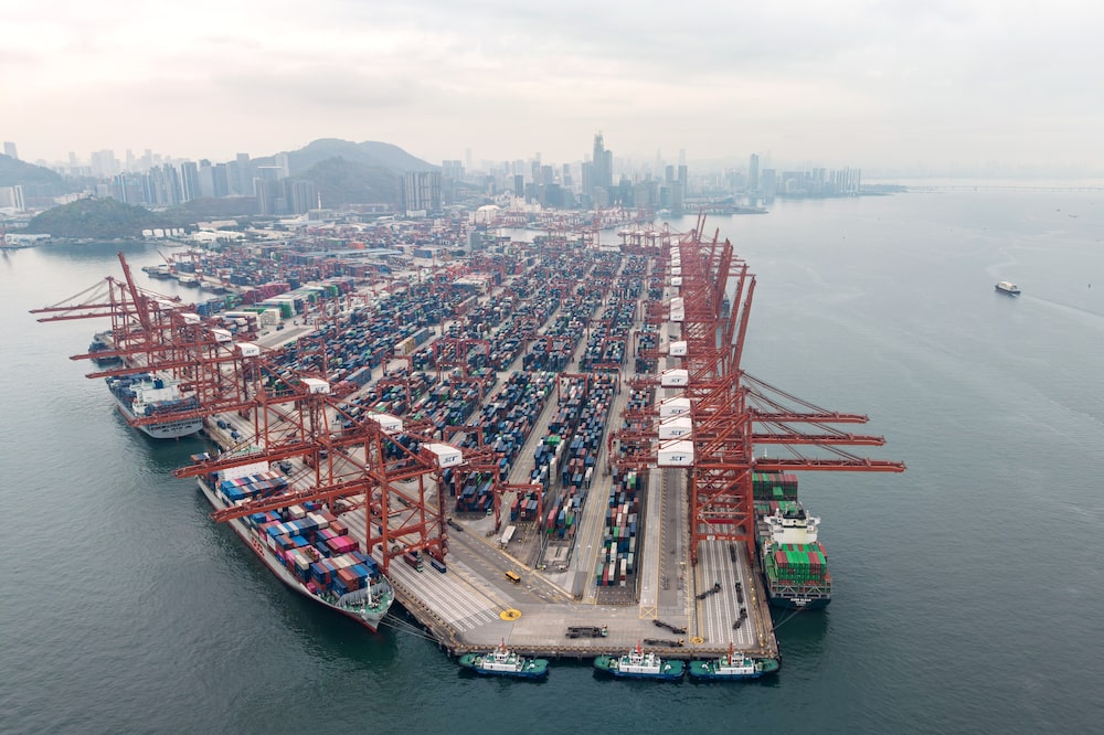 China Exports, Imports Soar Faster Than Forecast as AI Booms China Exports, Imports Soar Faster Than Forecast as AI Booms