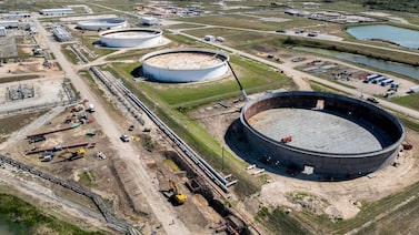 EE.UU. liberará hasta 40 millones de barriles de petróleo antes de elecciones de mitad de legislatura EE.UU. liberará hasta 40 millones de barriles de petróleo antes de elecciones de mitad de legislatura