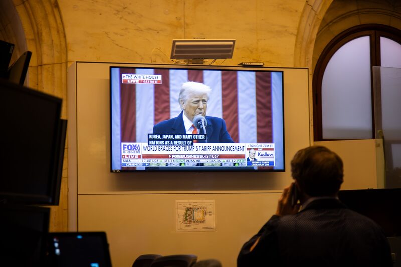 Desde Apple Inc. hasta Toyota Motor Corp. y Nike Inc., las corporaciones globales que dependen de cadenas de suministro internacionales retrocedieron. (Bloomberg) Desde Apple Inc. hasta Toyota Motor Corp. y Nike Inc., las corporaciones globales que dependen de cadenas de suministro internacionales retrocedieron. (Bloomberg)