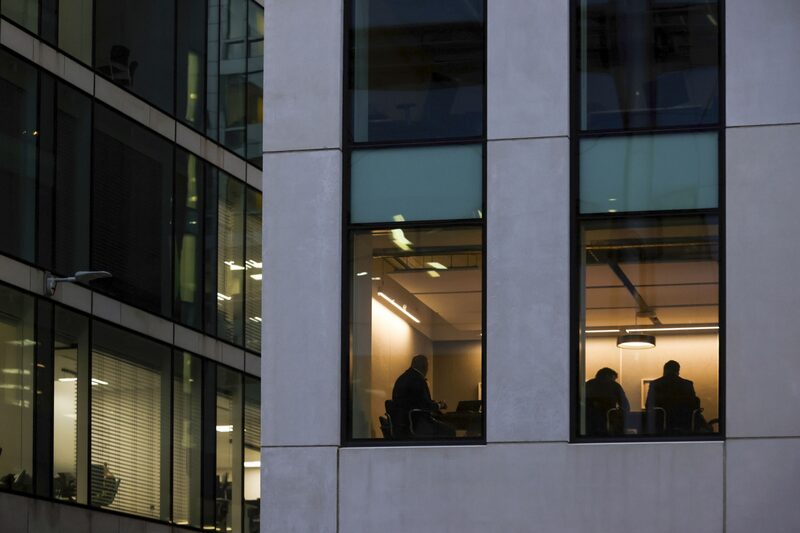 Existe um número adequado de pessoas que podem integrar um grupo, dependendo da tarefa a ser desempenhada Existe um número adequado de pessoas que podem integrar um grupo, dependendo da tarefa a ser desempenhada