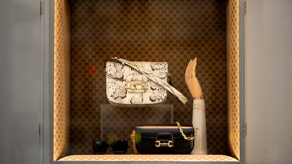 Acciones de lujo pierden US$30.000 millones de valor de mercado y golpean a bolsas de Europa Acciones de lujo pierden US$30.000 millones de valor de mercado y golpean a bolsas de Europa