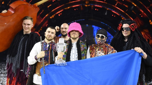 Ganador de Eurovision vende trofeo por US$900.000 para comprar drones para Ucrania Ganador de Eurovision vende trofeo por US$900.000 para comprar drones para Ucrania