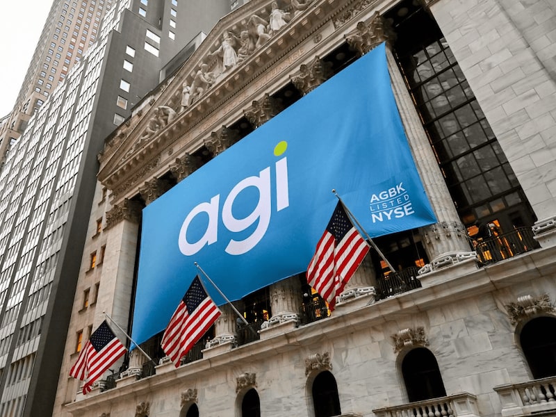 Bandeira com o logo do Agibank na fachada da NYSE, a Bolsa de Nova York, em Wall Street, Nova York, em 11 de fevereiro de 2026 (Foto: Reprodução) Bandeira com o logo do Agibank na fachada da NYSE, a Bolsa de Nova York, em Wall Street, Nova York, em 11 de fevereiro de 2026 (Foto: Reprodução)