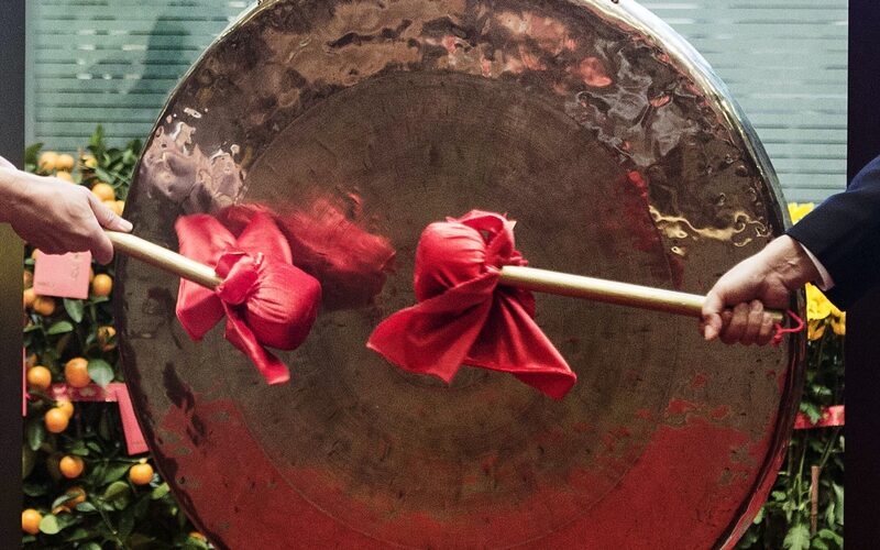 Se dice que el minorista de ropa Shein Group Ltd. planea cambiar a una OPV en Hong Kong, ya que su exitosa operación en Londres se enfrenta a los desafíos del regulador chino. Se dice que el minorista de ropa Shein Group Ltd. planea cambiar a una OPV en Hong Kong, ya que su exitosa operación en Londres se enfrenta a los desafíos del regulador chino.