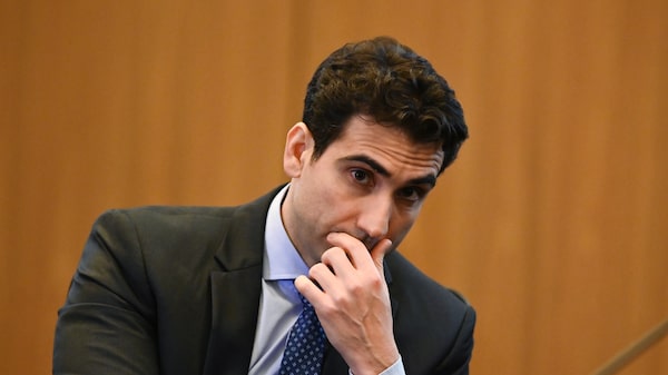 Ibovespa recua após ata do Copom e dados de emprego dos EUA; dólar sobe a R$ 5,44 Ibovespa recua após ata do Copom e dados de emprego dos EUA; dólar sobe a R$ 5,44