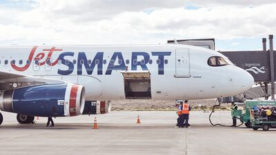 JetSmart Airlines firma carta de entendimiento para comprar Ultra Air JetSmart Airlines firma carta de entendimiento para comprar Ultra Air