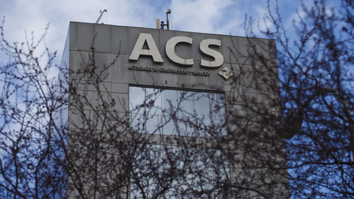 Ibex 35 subió hoy, 24 de noviembre, tras el repunte de las acciones de ACS