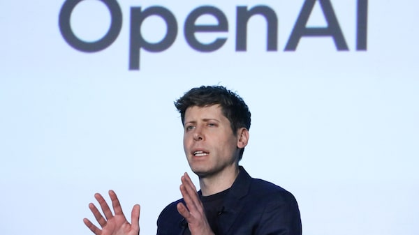 OpenAI negocia una empresa conjunta de US$10.000 millones con firmas de capital privado OpenAI negocia una empresa conjunta de US$10.000 millones con firmas de capital privado
