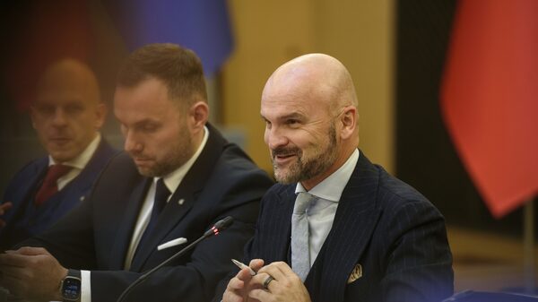 Musk da Polônia? Governo indica bilionário da logística para reduzir burocracia Musk da Polônia? Governo indica bilionário da logística para reduzir burocracia