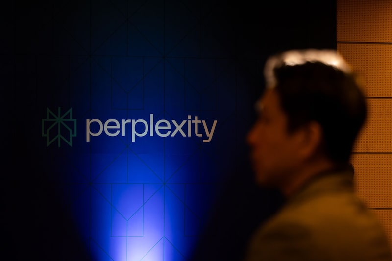 El logotipo de Perplexity AI durante una rueda de prensa en la sede de SK Telecom Co. en Seúl, Corea del Sur, el miércoles 4 de septiembre de 2024. El logotipo de Perplexity AI durante una rueda de prensa en la sede de SK Telecom Co. en Seúl, Corea del Sur, el miércoles 4 de septiembre de 2024.