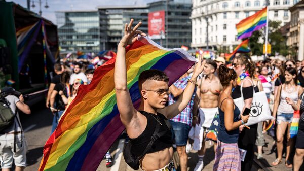 Personas LGBTQ+ en EE.UU. ganan 10 % menos que el trabajador promedio Personas LGBTQ+ en EE.UU. ganan 10 % menos que el trabajador promedio