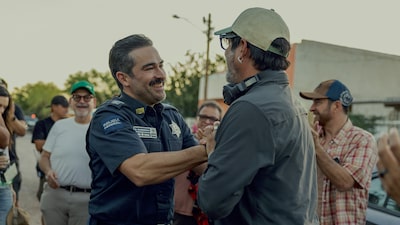 Alfonso Herrera, exintegrante de RBD, firma acuerdo con Sony para producir y dirigir series Alfonso Herrera, exintegrante de RBD, firma acuerdo con Sony para producir y dirigir series