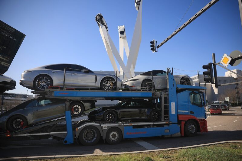 As tarifas dos EUA atingiram as vendas em abril e também afetarão o desempenho em maio, disse a Porsche As tarifas dos EUA atingiram as vendas em abril e também afetarão o desempenho em maio, disse a Porsche