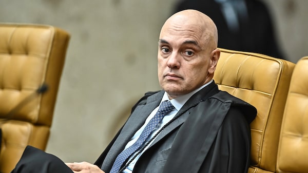 Fachin substitui Moraes no inquérito das fake news para tentar conter crise no STF Fachin substitui Moraes no inquérito das fake news para tentar conter crise no STF