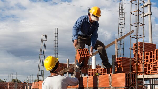 Salarios en Argentina pierden contra la inflación en junio: informales, los más damnificados Salarios en Argentina pierden contra la inflación en junio: informales, los más damnificados