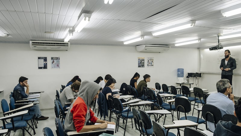 Gera, que tem Lemann como sócio, sai de ensino bilíngue após Cade aprovar venda da Edify Gera, que tem Lemann como sócio, sai de ensino bilíngue após Cade aprovar venda da Edify