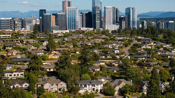 Viviendas de lujos de Seattle se enfrían por recortes de empleos en IA y nuevos impuestos Viviendas de lujos de Seattle se enfrían por recortes de empleos en IA y nuevos impuestos