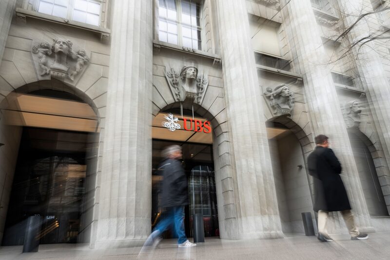 Em negócio histórico, o UBS adquiriu o Credit Suisse por US$ 3,2 bilhões Em negócio histórico, o UBS adquiriu o Credit Suisse por US$ 3,2 bilhões