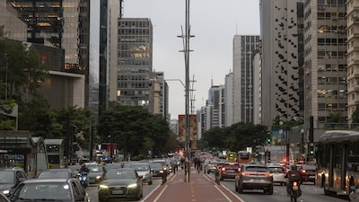 Economía de Brasil crece 0,5% y pierde impulso frente a altas tasas antes de las elecciones Economía de Brasil crece 0,5% y pierde impulso frente a altas tasas antes de las elecciones