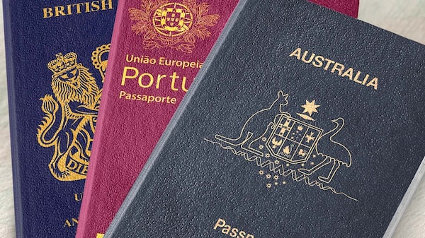 Solo tres personas en el mundo pueden viajar sin pasaporte: quiénes son y por qué tienen ese privilegio Solo tres personas en el mundo pueden viajar sin pasaporte: quiénes son y por qué tienen ese privilegio