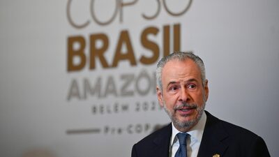 Esboço de acordo do Brasil para a COP30 omite plano para abandonar combustíveis fósseis Esboço de acordo do Brasil para a COP30 omite plano para abandonar combustíveis fósseis