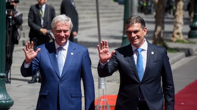 Chile y Bolivia firman acuerdos para normalizar sus relaciones diplomáticas tras décadas de hostilidad Chile y Bolivia firman acuerdos para normalizar sus relaciones diplomáticas tras décadas de hostilidad