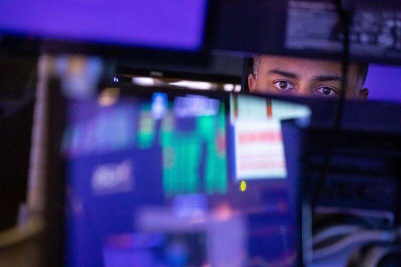 Ibovespa avança com Petrobras, em dia de ganhos para o petróleo; dólar cai | Ibovespa avança com Petrobras, em dia de ganhos para o petróleo; dólar cai |