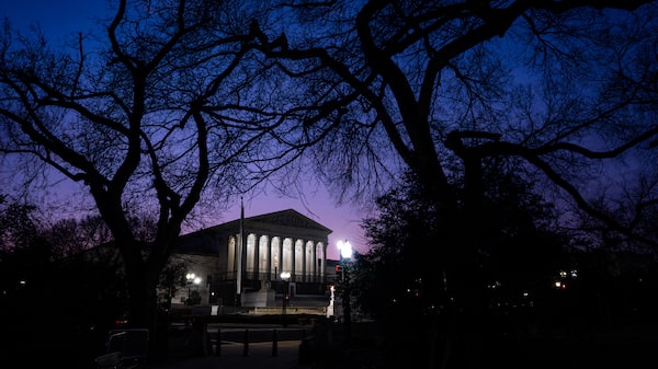 Corte Suprema de EE.UU. aplaza fallo sobre aranceles y deja a los mercados en vilo Corte Suprema de EE.UU. aplaza fallo sobre aranceles y deja a los mercados en vilo