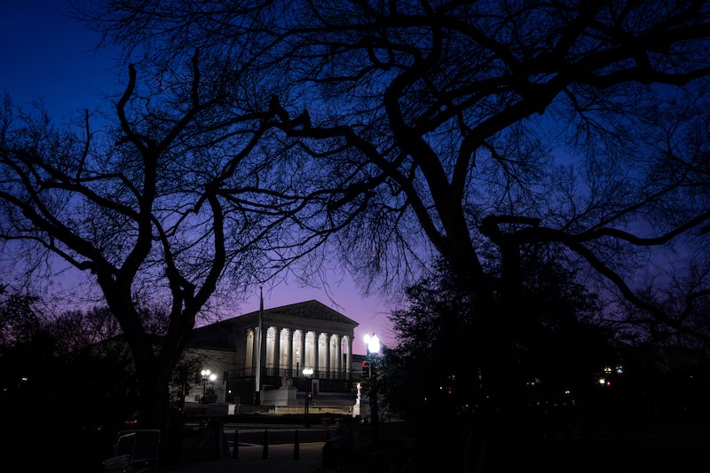 Corte Suprema aplaza fallo sobre aranceles y deja a los mercados en vilo Corte Suprema aplaza fallo sobre aranceles y deja a los mercados en vilo