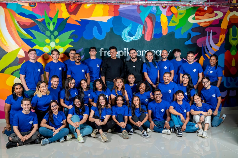 Nuevo equipo de Freepik en Colombia Nuevo equipo de Freepik en Colombia