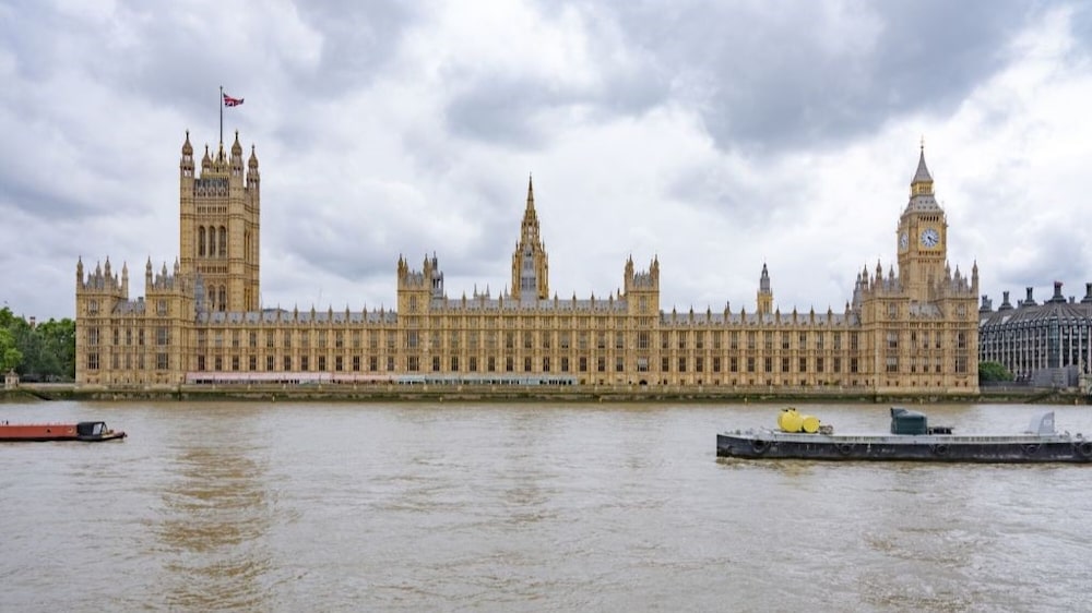 Los recién elegidos diputados británicos se sentarán por primera vez en la Cámara de los Comunes este martes. Los recién elegidos diputados británicos se sentarán por primera vez en la Cámara de los Comunes este martes.