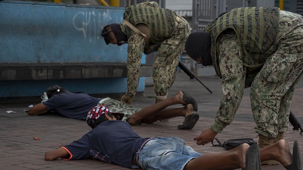 Justicia condena a más de 34 años de prisión a 11 militares por el Caso Malvinas en Ecuador Justicia condena a más de 34 años de prisión a 11 militares por el Caso Malvinas en Ecuador