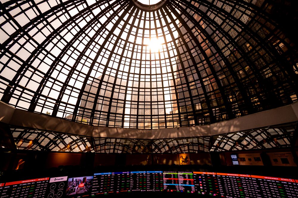 Aunque el principal índice de la Bolsa Mexicana de Valores avanzó en febrero, el mercado mantiene una postura cautelosa ante la incertidumbre comercial Aunque el principal índice de la Bolsa Mexicana de Valores avanzó en febrero, el mercado mantiene una postura cautelosa ante la incertidumbre comercial