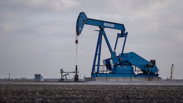 El petróleo cae tras el informe de liberación de reservas; las acciones asiáticas suben El petróleo cae tras el informe de liberación de reservas; las acciones asiáticas suben