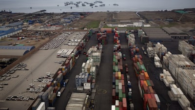 Encuentro Noboa-Fujimori: Ecuador y Perú estrechan lazos políticos mientras crece el comercio no petrolero Encuentro Noboa-Fujimori: Ecuador y Perú estrechan lazos políticos mientras crece el comercio no petrolero