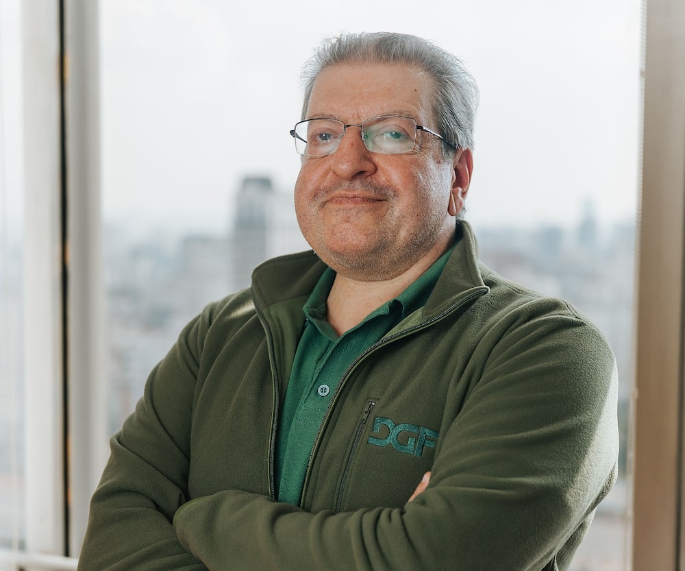Sidney Chameh, fundador da DGF: A IA é disruptiva enquanto onda, mas não é disruptiva enquanto modelo de negócio Sidney Chameh, fundador da DGF: A IA é disruptiva enquanto onda, mas não é disruptiva enquanto modelo de negócio