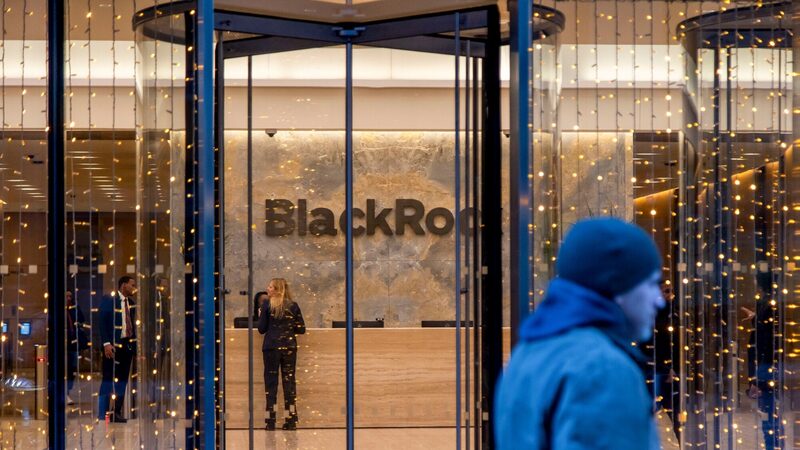 Ações de energia limpa estão imunes a eventual bolha de IA, diz gestor da BlackRock Ações de energia limpa estão imunes a eventual bolha de IA, diz gestor da BlackRock