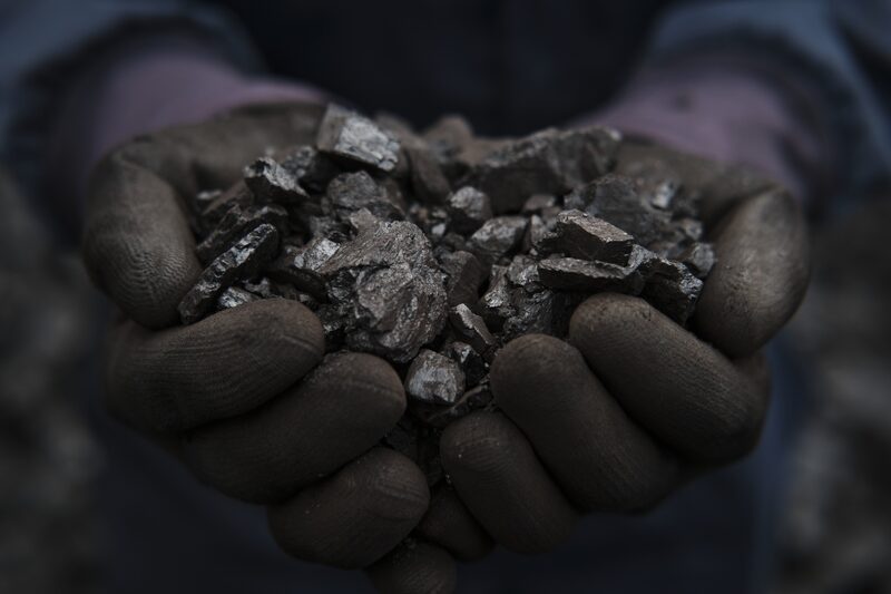 Anglo American Plc dijo que ha acordado vender su negocio de carbón siderúrgico a Peabody Energy Corp. Anglo American Plc dijo que ha acordado vender su negocio de carbón siderúrgico a Peabody Energy Corp.