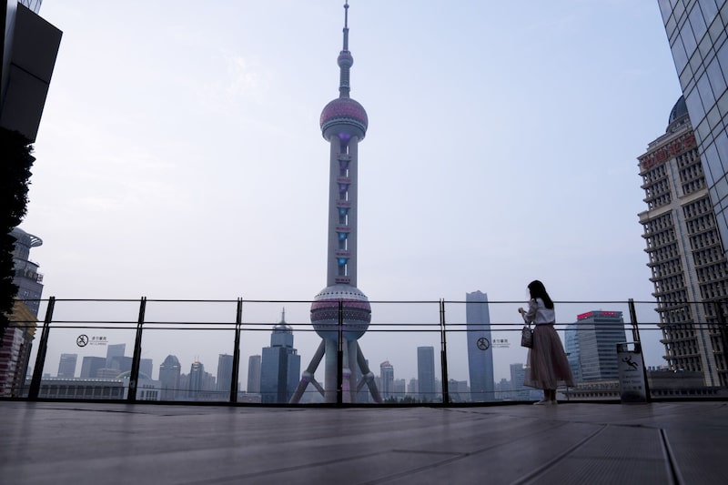 El edificio Oriental Pearl TV en el distrito financiero Lujiazui de Pudong, en Shanghái (China), el lunes 15 de abril de 2024. El edificio Oriental Pearl TV en el distrito financiero Lujiazui de Pudong, en Shanghái (China), el lunes 15 de abril de 2024.
