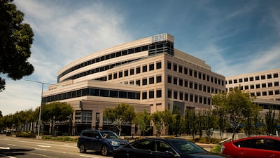 IBM registra ventas de software según lo previsto, pero no disipa dudas sobre la IA IBM registra ventas de software según lo previsto, pero no disipa dudas sobre la IA