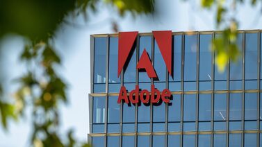 Acciones de Adobe están infravaloradas porque el mercado se enfoca en la IA, según su CEO  Acciones de Adobe están infravaloradas porque el mercado se enfoca en la IA, según su CEO