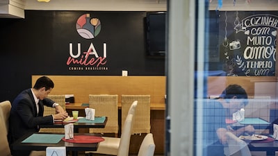 Alta da inflação faz marmita substituir restaurante até para executivos da Faria Lima Alta da inflação faz marmita substituir restaurante até para executivos da Faria Lima