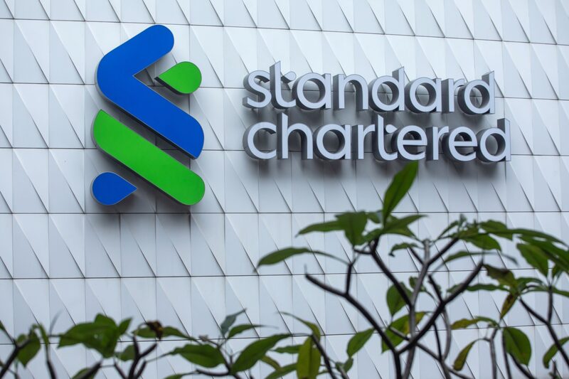 Standard Chartered contrata ex-Credit Suisse. Standard Chartered contrata ex-Credit Suisse.