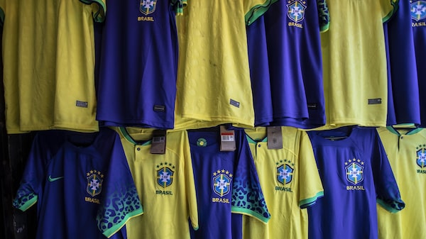 Seleção brasileira cai nas oitavas e completa 24 anos sem vencer a Copa do Mundo Seleção brasileira cai nas oitavas e completa 24 anos sem vencer a Copa do Mundo