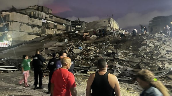 Doble terremoto en Venezuela deja 32 muertos y más de 700 heridos, según cifras oficiales Doble terremoto en Venezuela deja 32 muertos y más de 700 heridos, según cifras oficiales