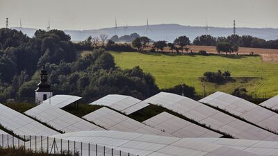 Fund Managers Start Axing ESG Buzzword as Greenwash Rules Bite Fund Managers Start Axing ESG Buzzword as Greenwash Rules Bite